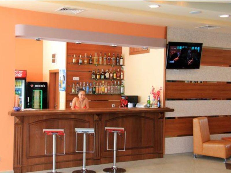 Hotel Riagor Pantai Sunny Bagian luar foto